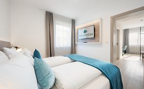 Hotel Villa Flora Velden 4*